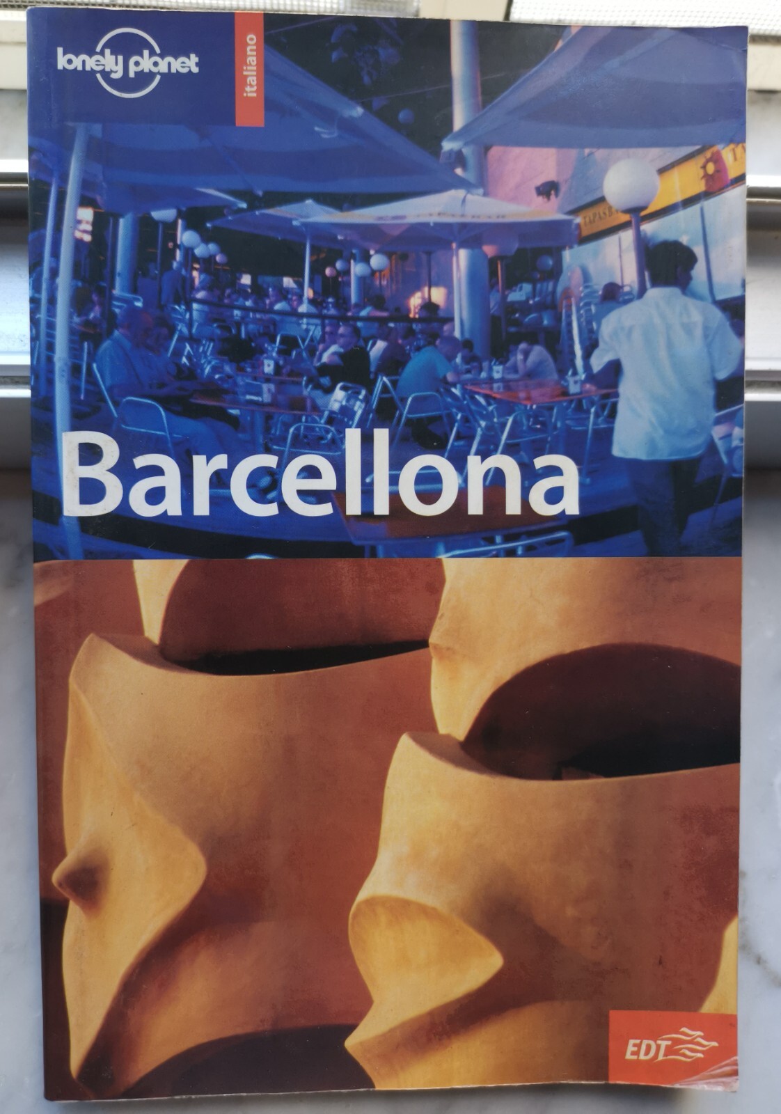 " BARCELLONA" - LONELY PLANET , 2005