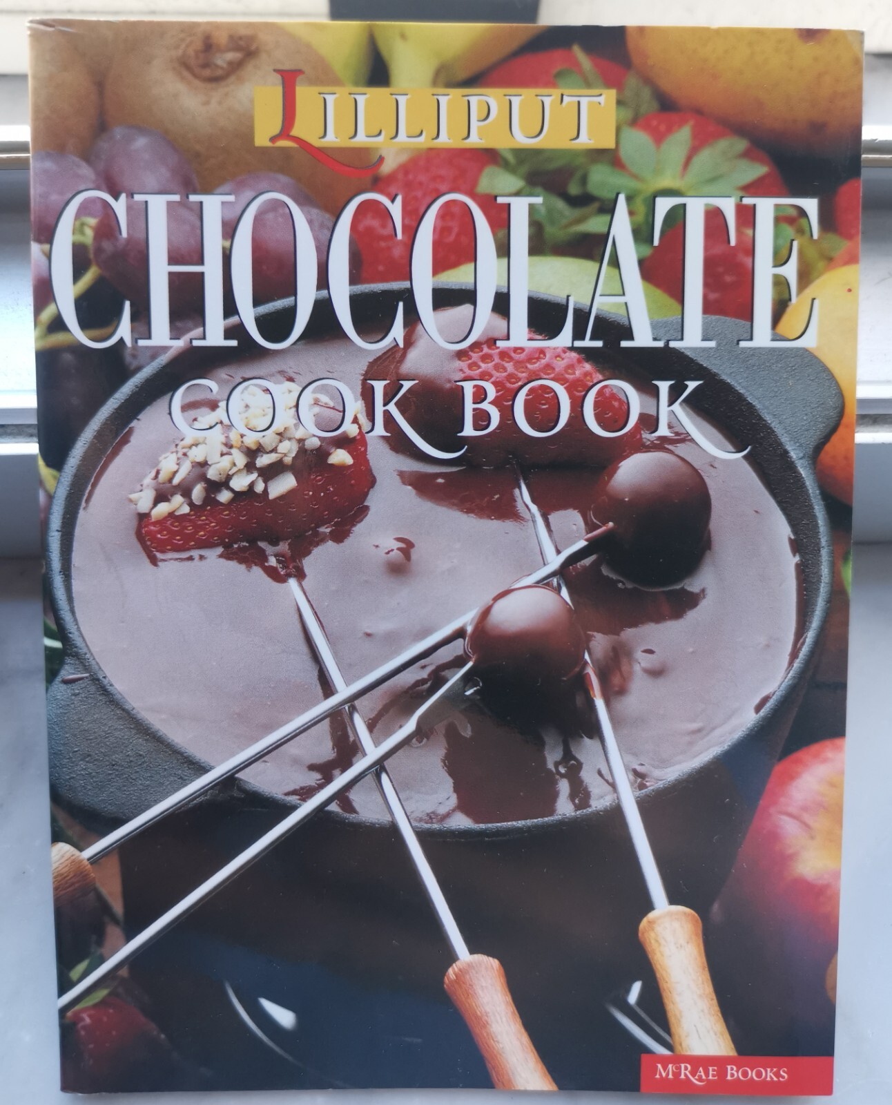 " CHOCOLATE - COOK BOOK" - LILLIPUT ,2000