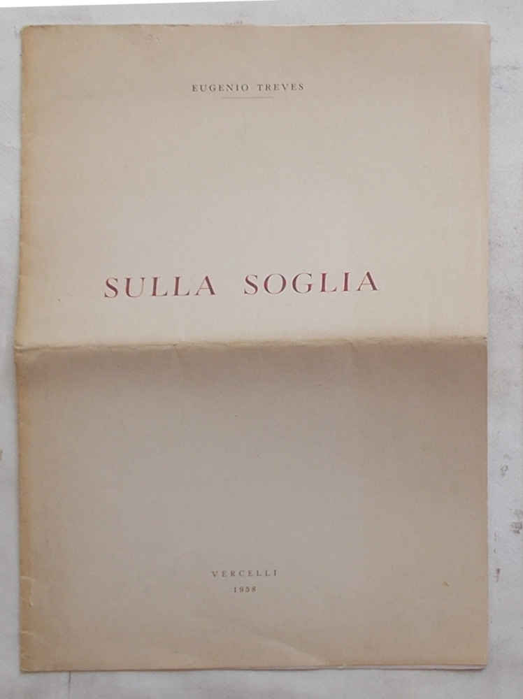 Sulla soglia.