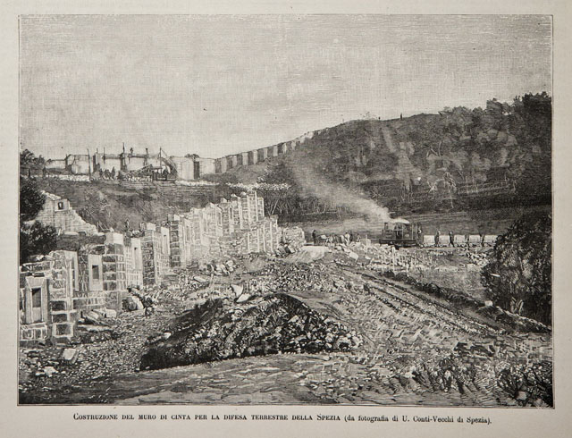 Costruzione del muro di cinta per la difesa terrestre della …