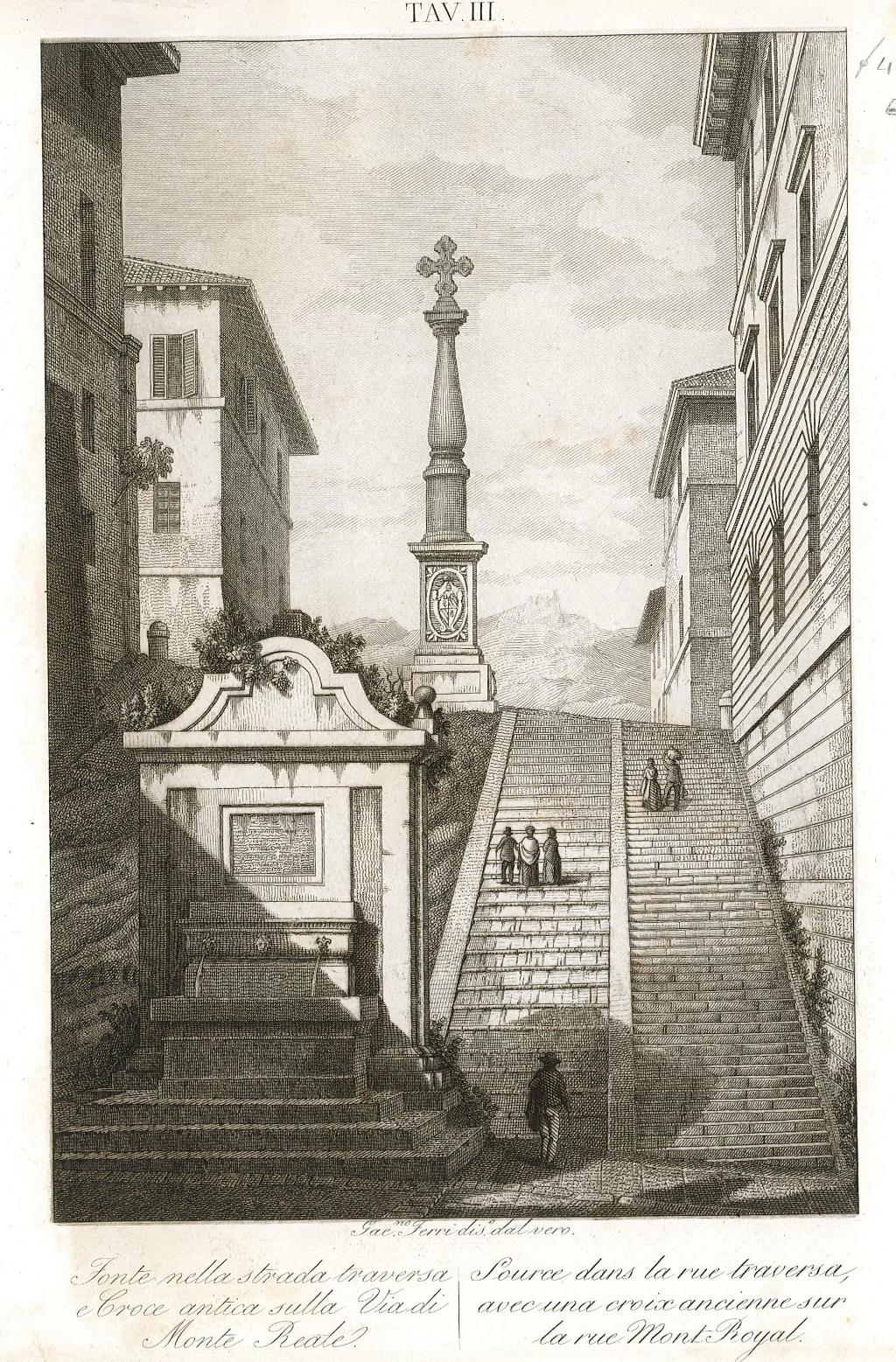 Fonte nella strada traversa e croce antica sulla Via di …