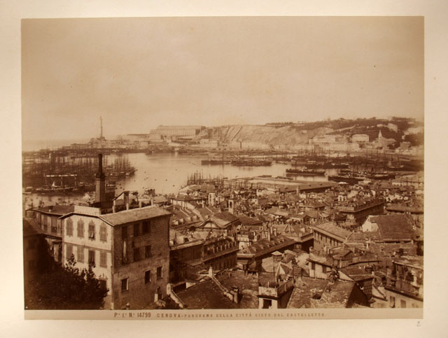 Genova - Panorama della città visto dal Castelletto