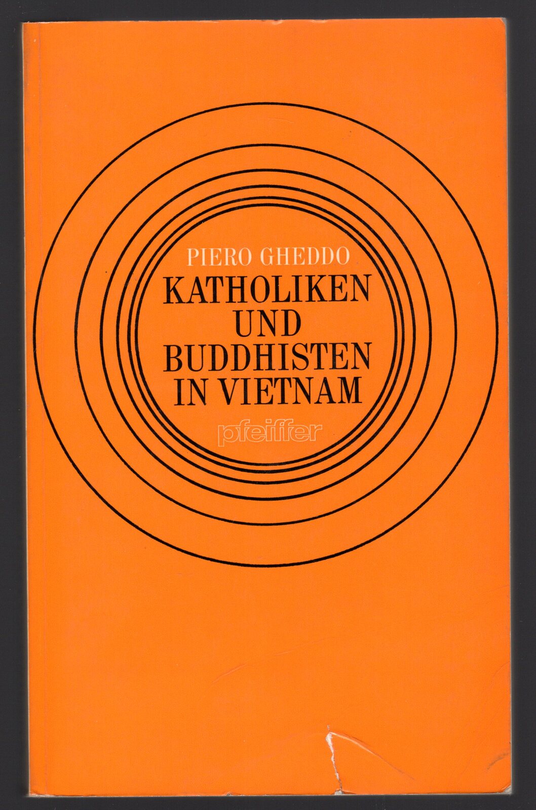 Katholiken und Buddhisten in Vietnam
