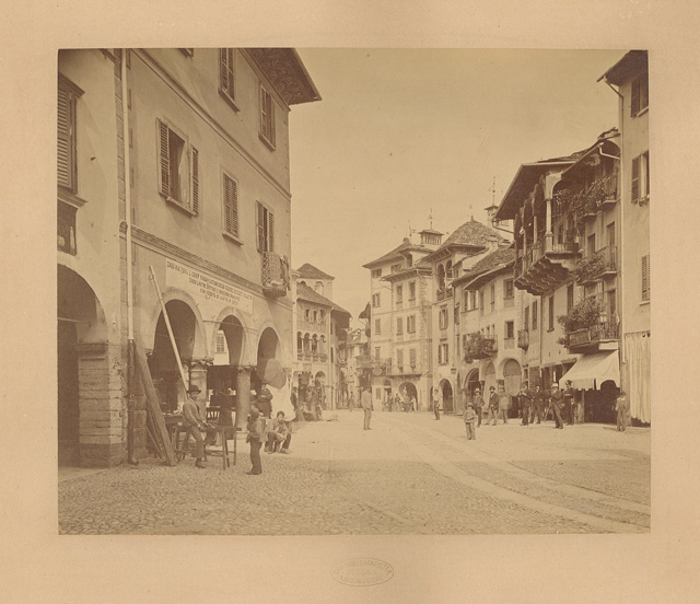 La piazzetta di Domodossola (senza titolo)