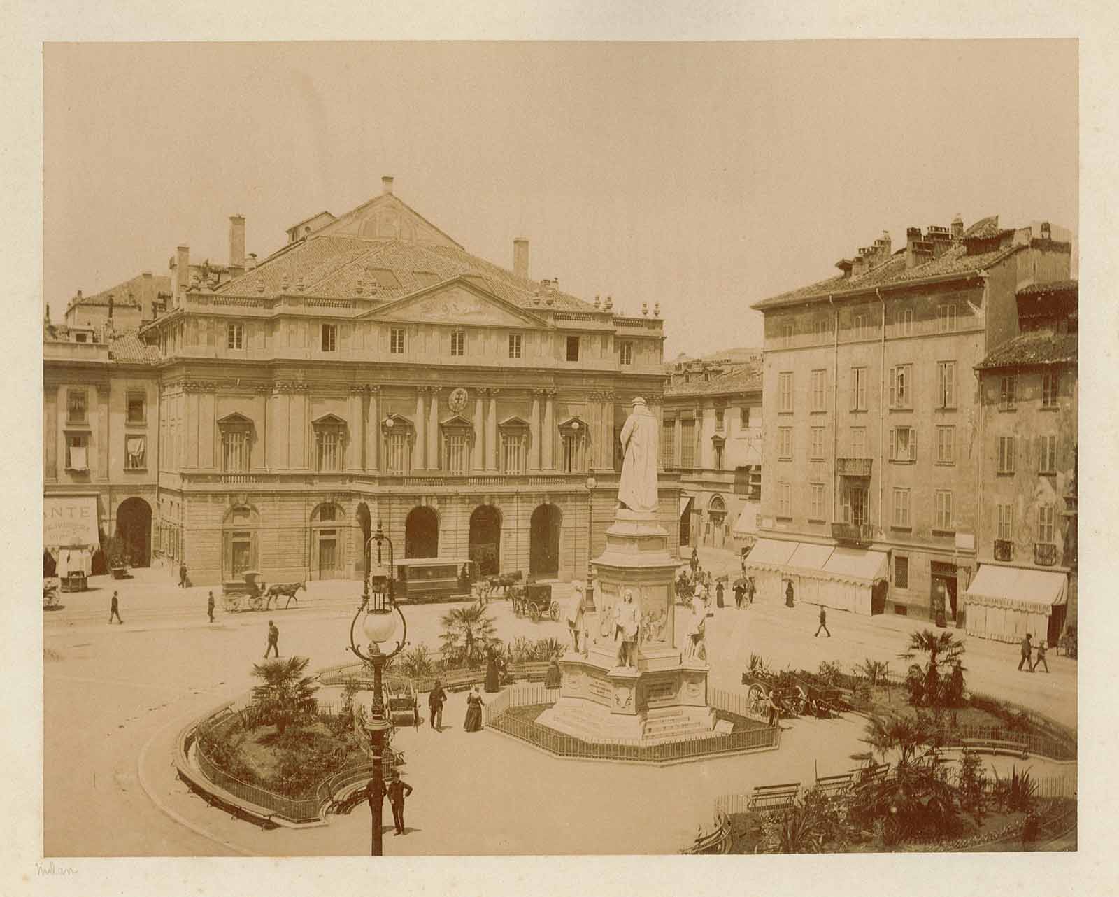 Milano - [Piazza della Scala]