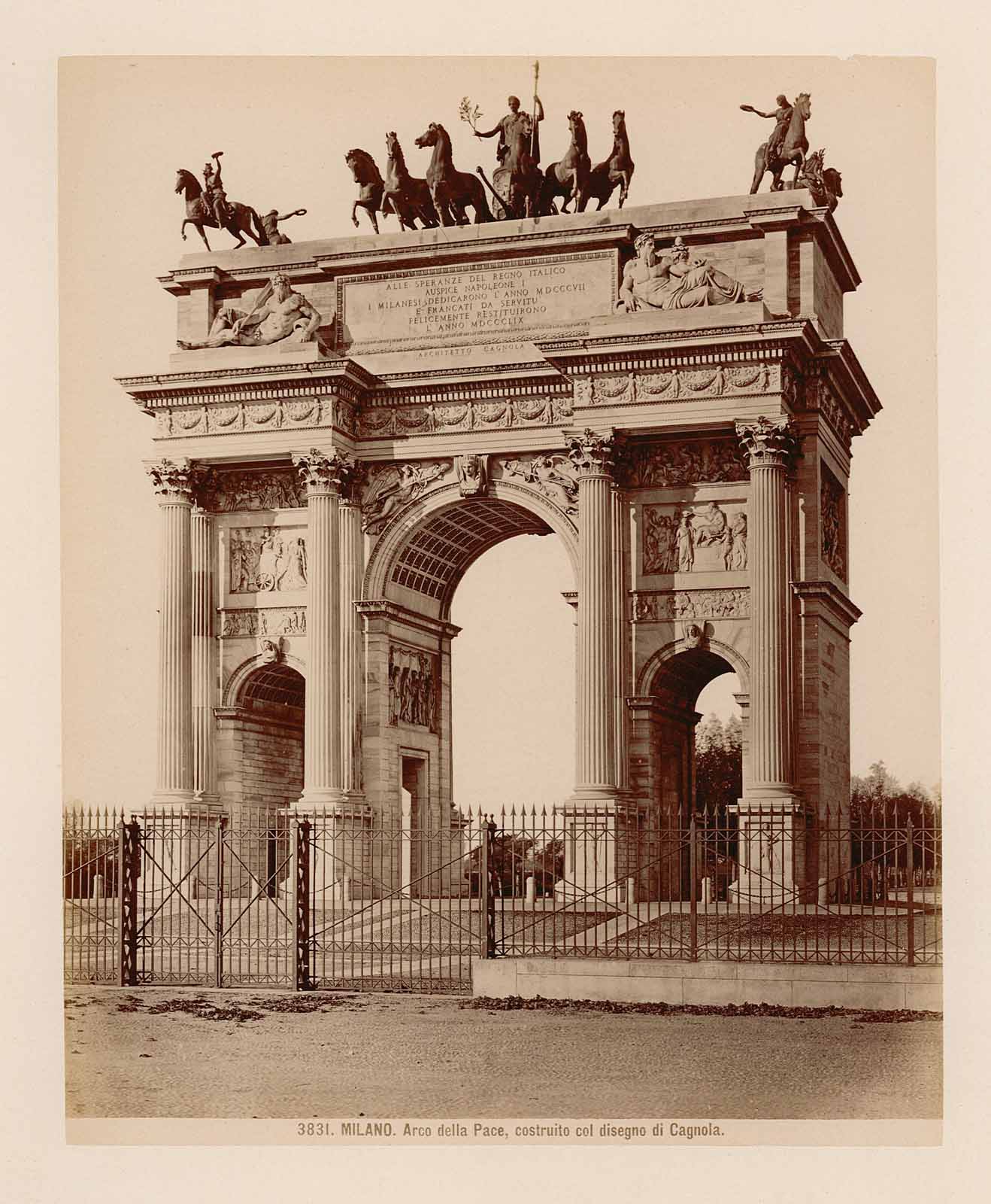 Milano Arco della Pace costruito col disegno di Cagnola