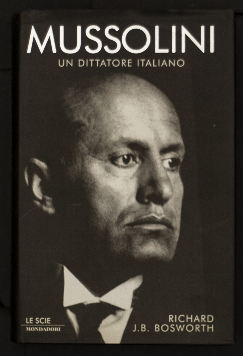 Mussolini un dittatore italiano