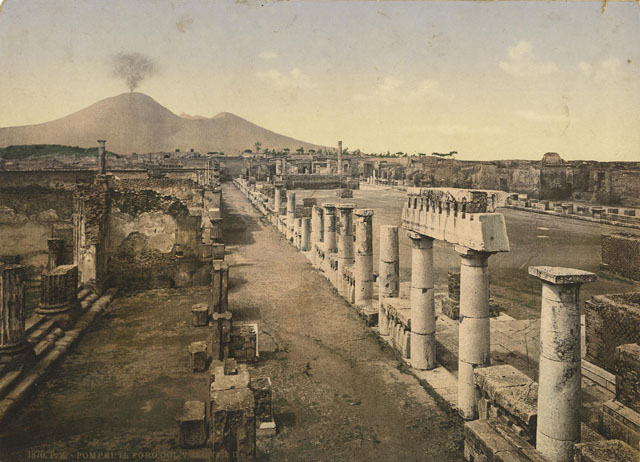 Pompei. Il foro col Vesuvio