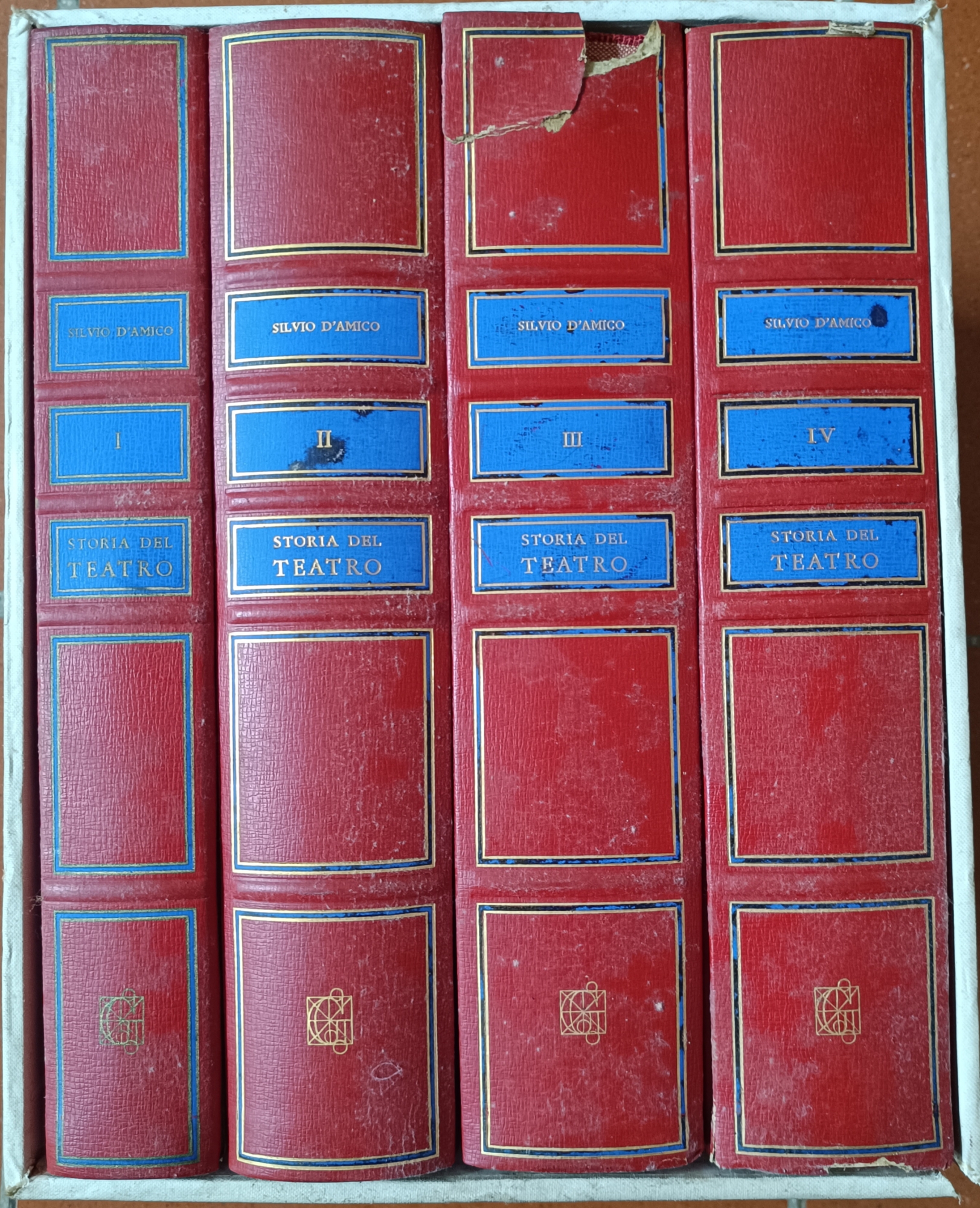 Storia del teatro drammatico