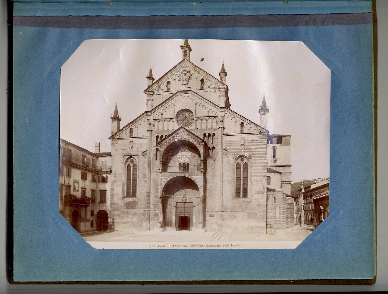 Album contenente 98 fotografie Alinari delle seguenti città: Verona, Padova, …