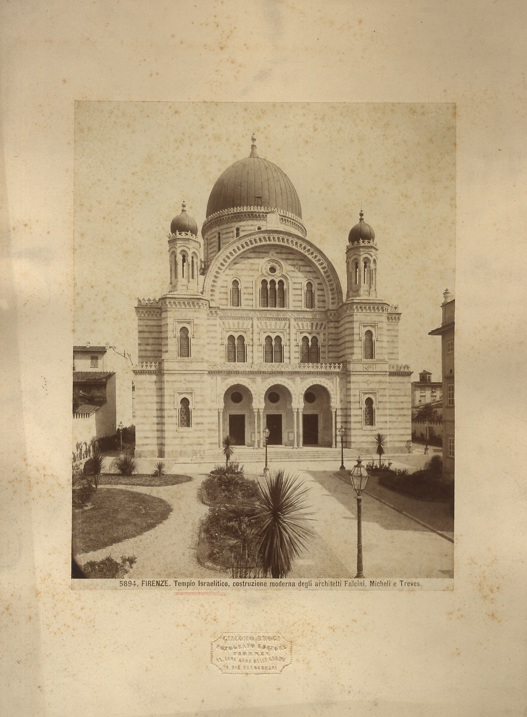 Firenze. Tempio Israelitico, costruzione moderna degli architetti Falcini, Micheli e …