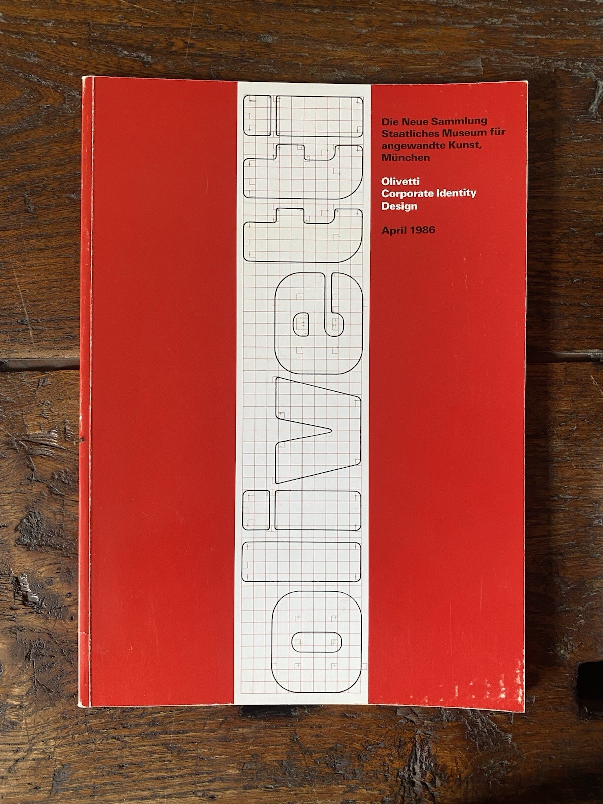 AA.VV. Olivetti Corporate Identity Design Munchen Staatliches Museum 1986
