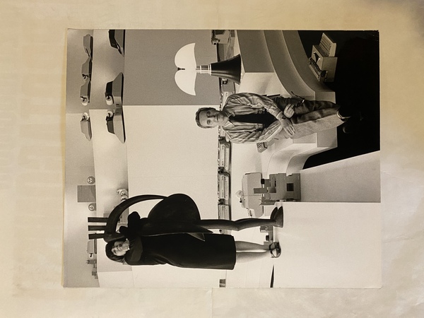 Fotografia vintage 29 x 24 cm. Gae Aulenti e Giorgio …