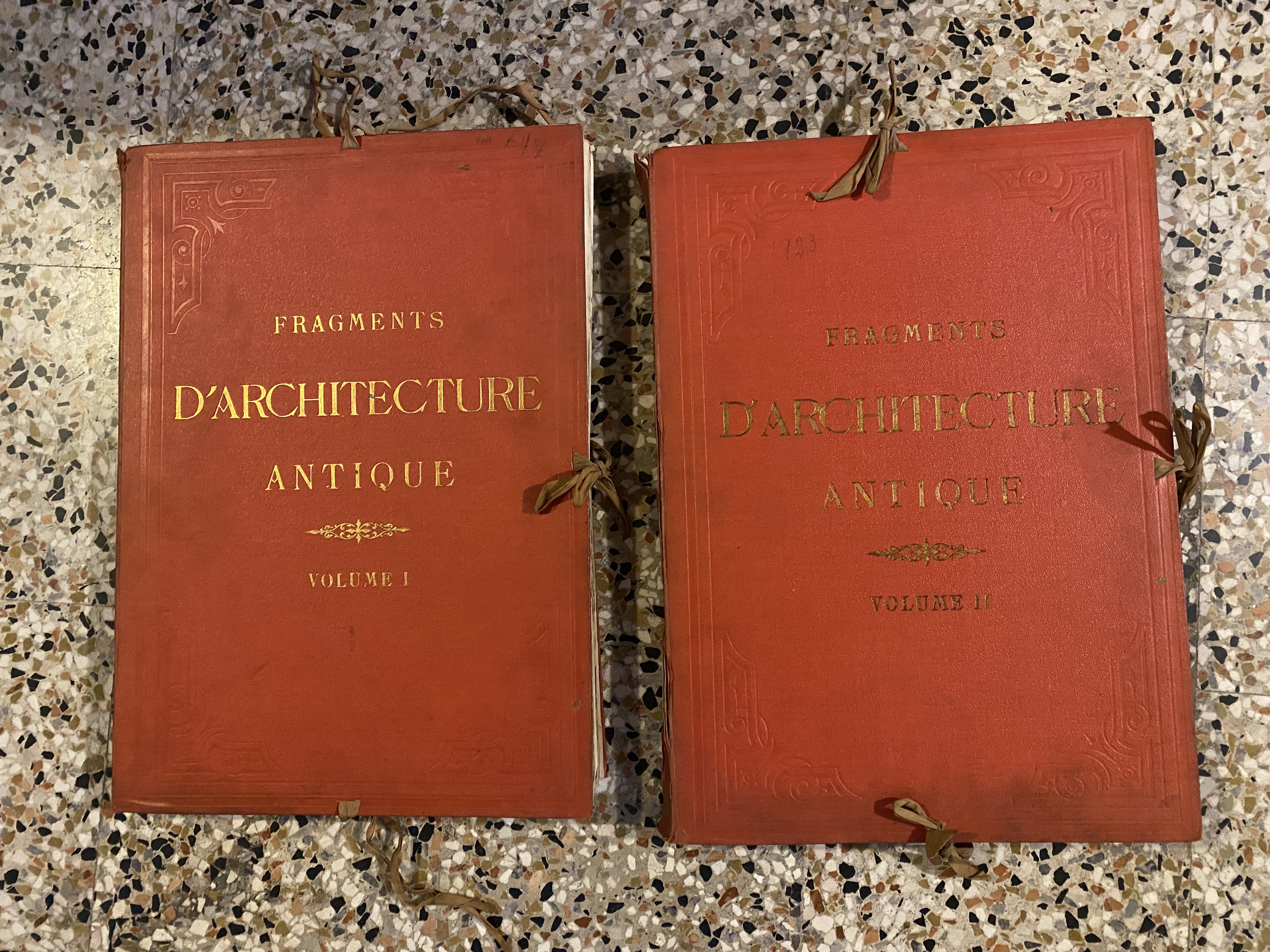 Fragments d'architecture antique d'aprés les relevés & restaurations des anciens …