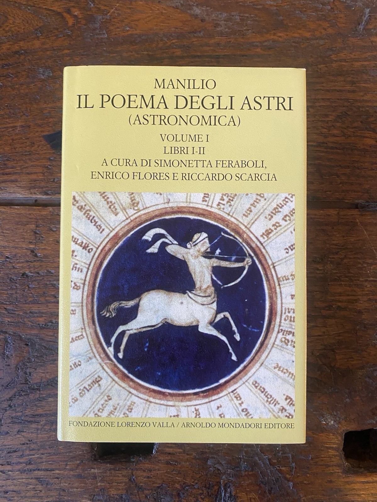 Manilio Il poema degli astri (astronomica) Volume I Libri I-II …