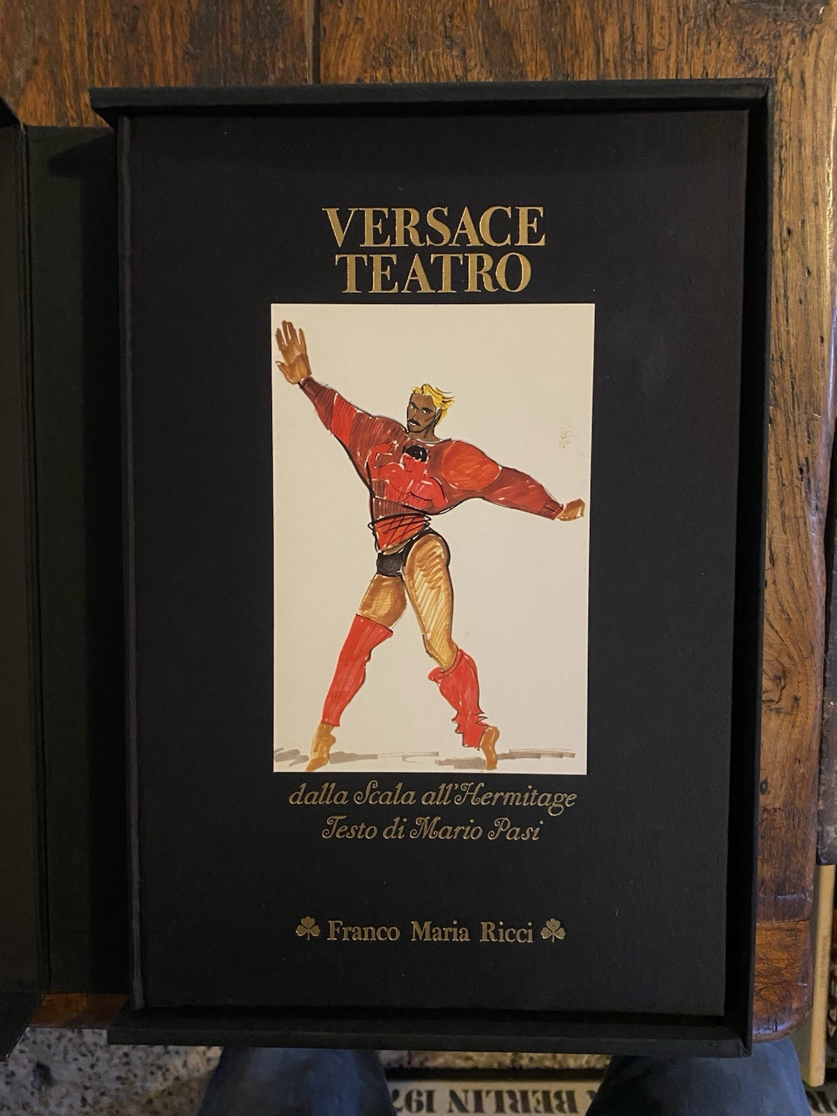 Pasi Mario Versace Teatro dalla Scala all'Hermitage Franco Maria Ricci …