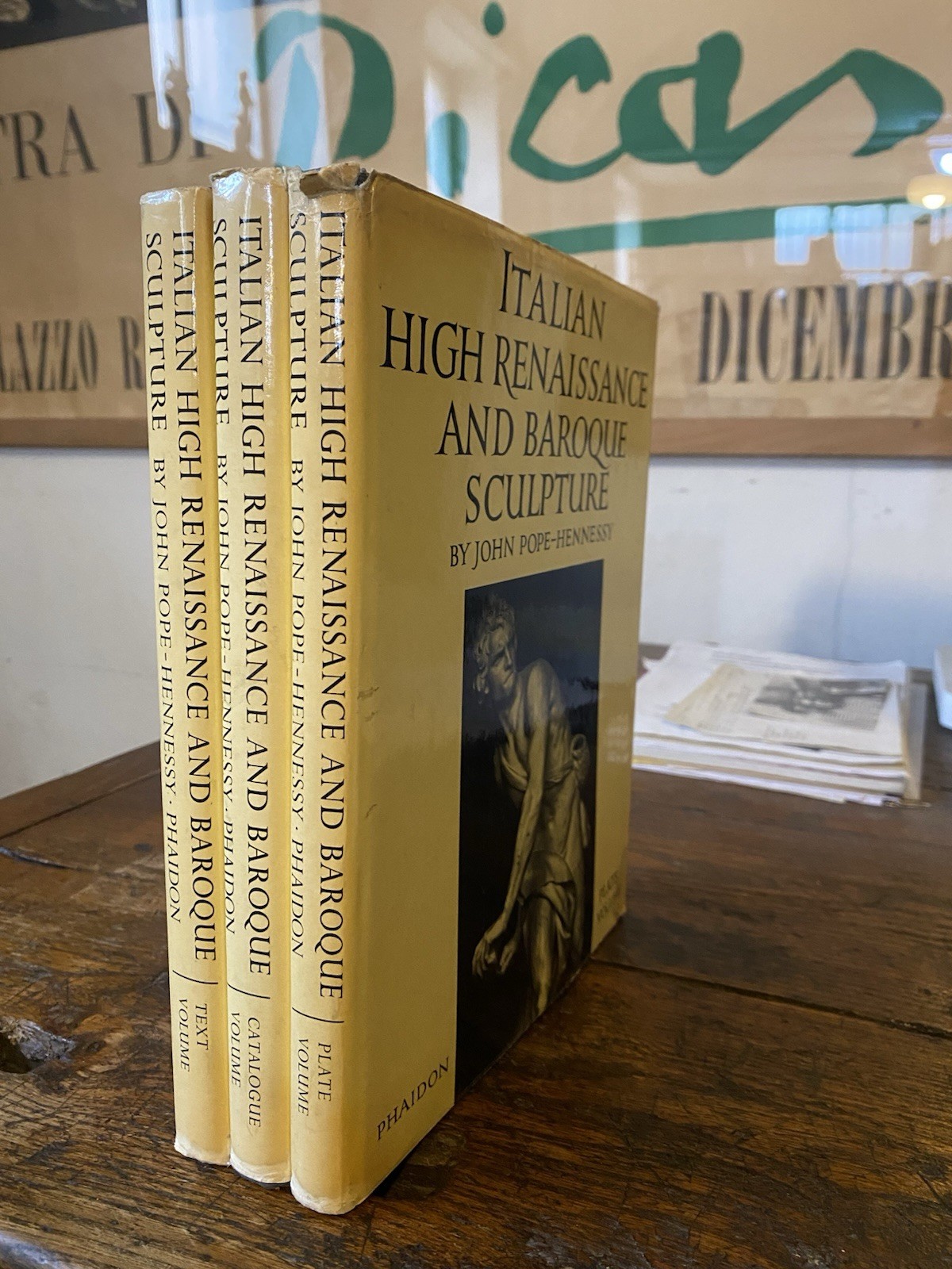 Pope-Hennessy John Italian High Renaissance and Baeoque Sculpture Phaidon 1963