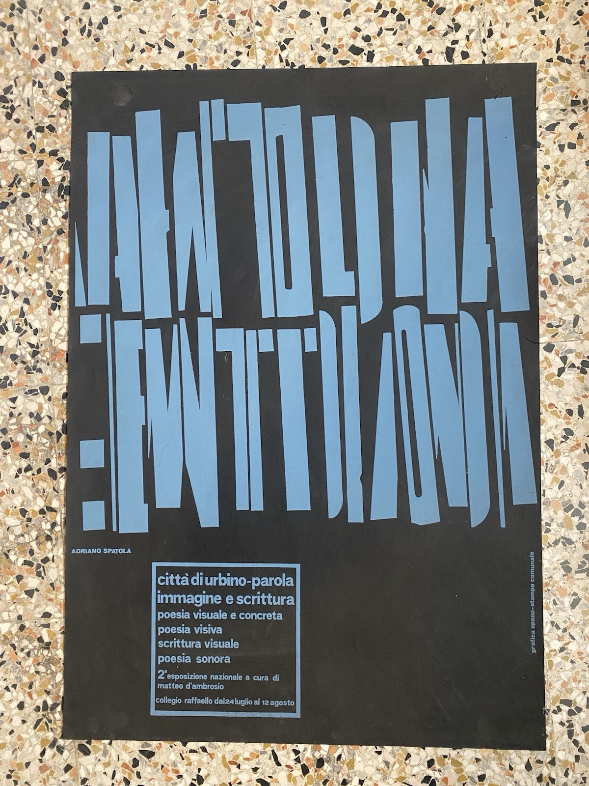 Spatola Adriano Manifesto / Poster serigrafato 71 x 51 cm. …