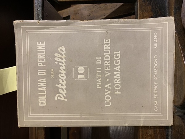 Collana di perline della Petronilla. N. 10 Piatti di Uova …