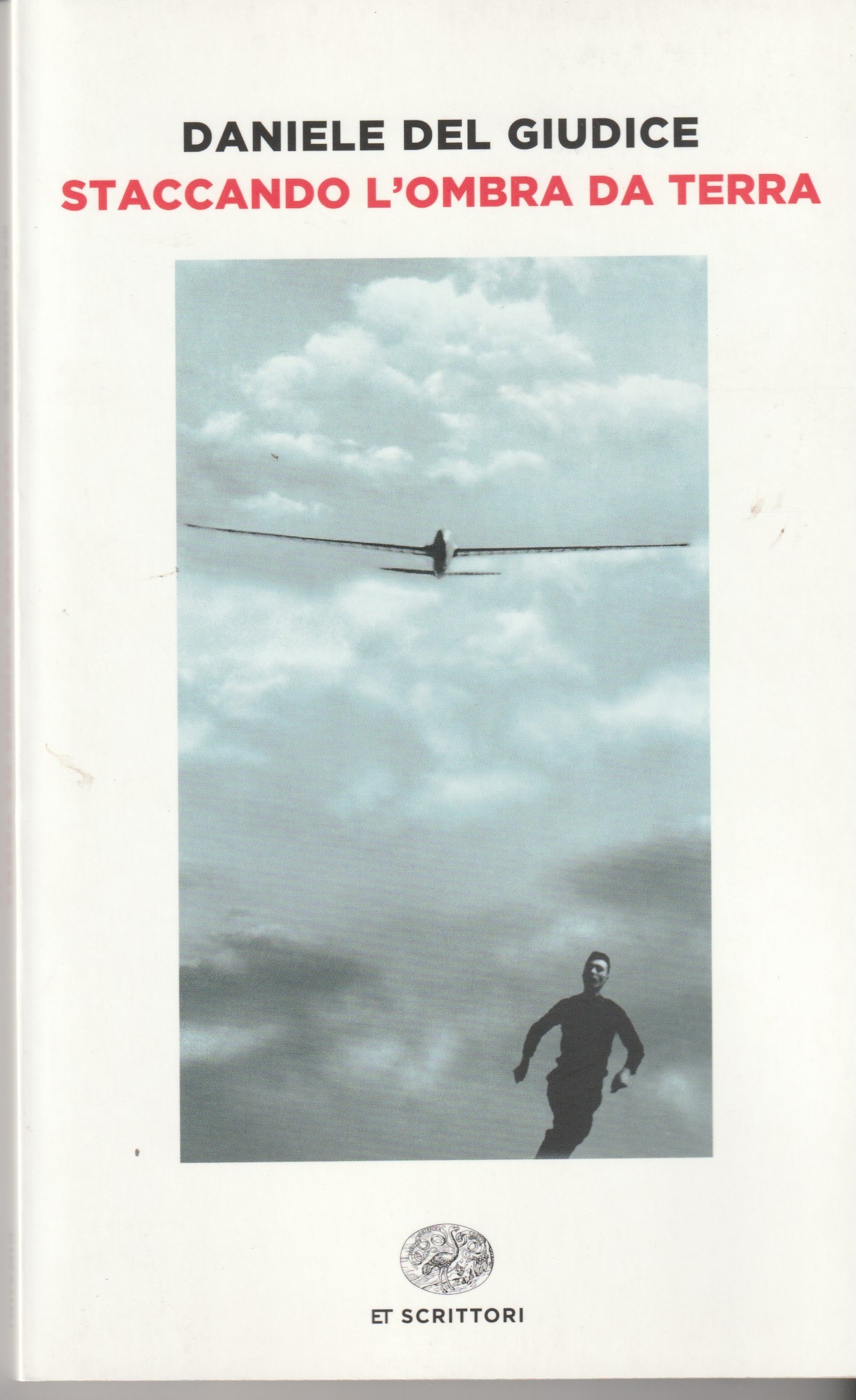 Staccando l'ombra da terra