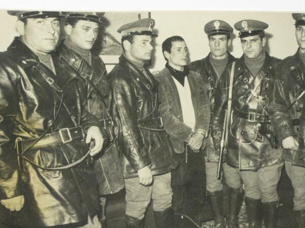 Mesina apres des tractations officienses menees par un avocat.(1968)