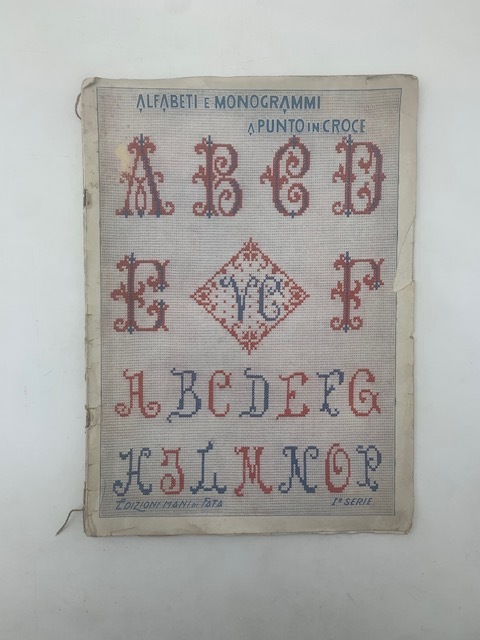 Alfabeti e monogrammi a punto in croce