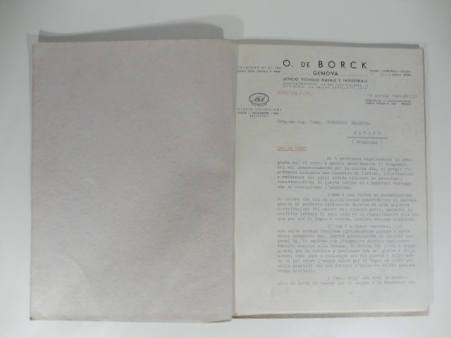 La cucina Aga. Brochure pubblicitaria e listini entro cartellina O. …