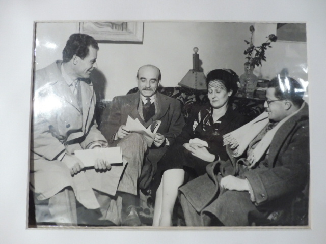 Lucio Fontana con Violetta Besesti, Beniamino Dal Fabbro, Teullier. (Fotografia …