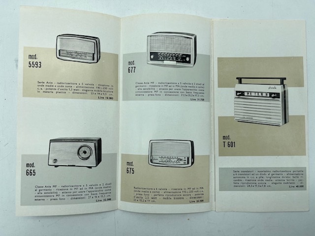 Phonola 1958. Radioricevitori d'ala classe (pieghevole pubblicitario)