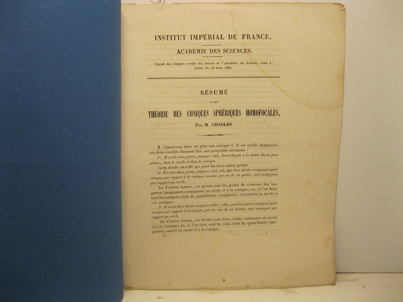 Resume' d'une theorie des coniques spherique homofocales