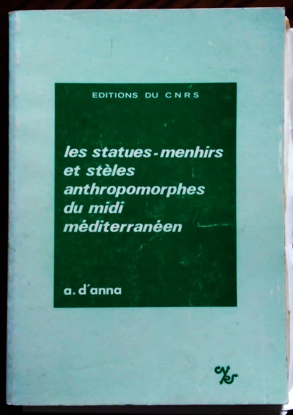 Les statues-menhirs et stèles anthropomorphes du midi méditerranéen.