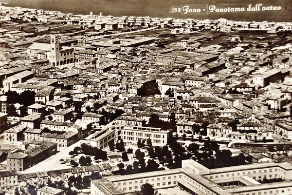 Cartolina - Fano - Panorama dall'aereo - 1955 ca.