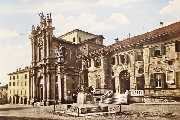 Cartolina - Bra - Municipio e Chiesa S. Andrea - …