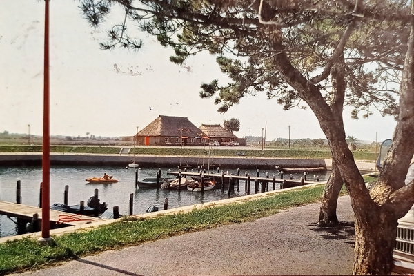 Cartolina - Lignano - Porticciolo e Casoni a Lignano Sud …