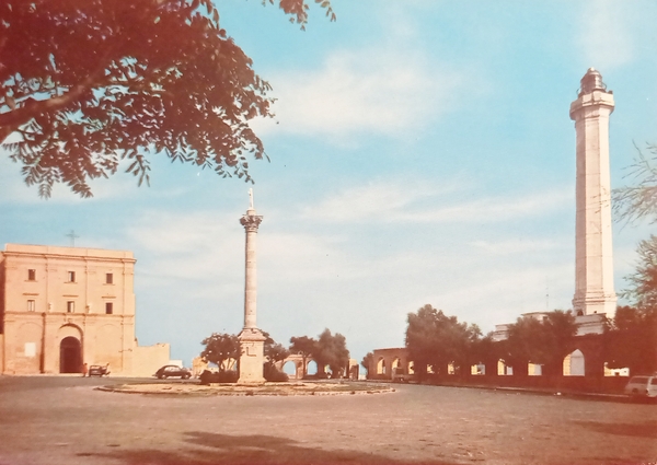 Cartolina - S. Maria di Leuca - Piazzale Santuario e …