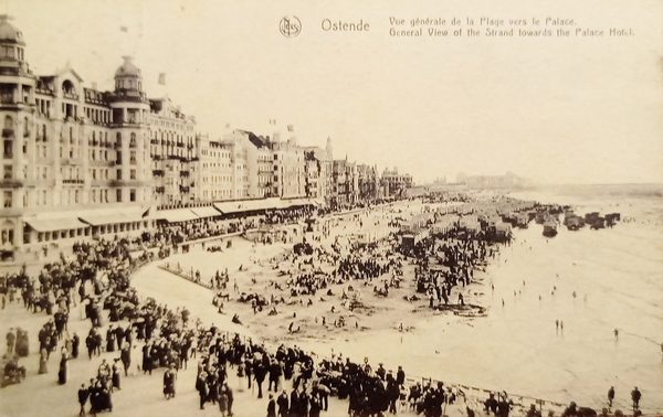 Cartolina - Ostende - Vue Generale de la Plage vers …