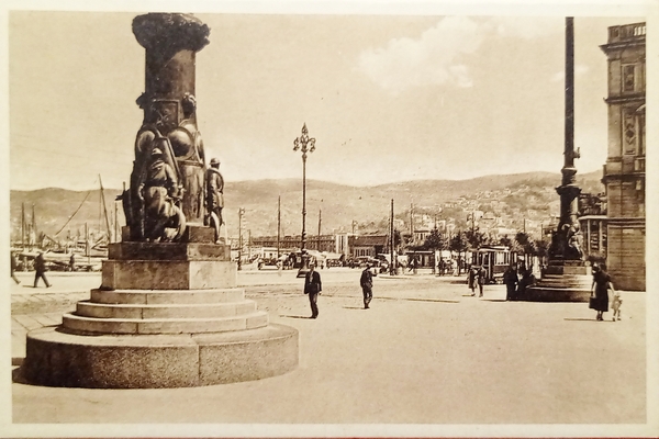 Cartolina - Trieste - Piazza Unità - 1920 ca.