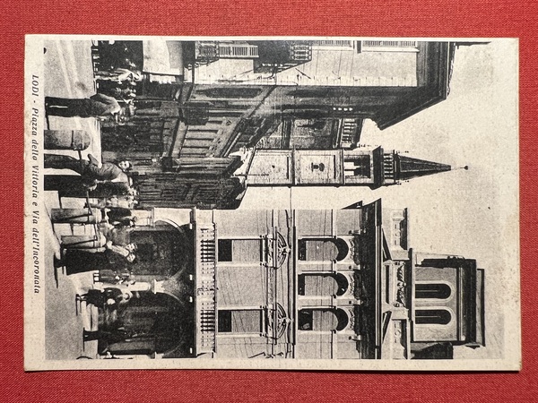 Cartolina - Lodi - Piazza della Vittoria e Via dell'Incoronata …