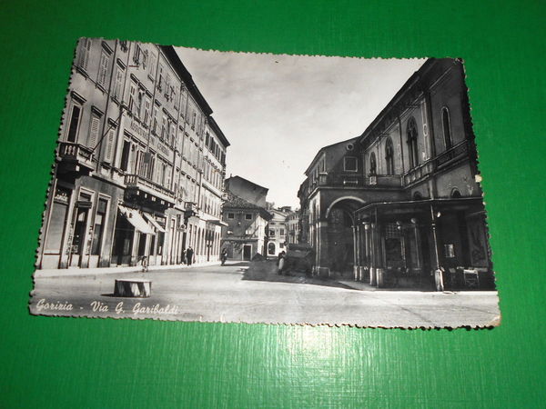 Cartolina Gorizia - Via G. Garibaldi 1954.