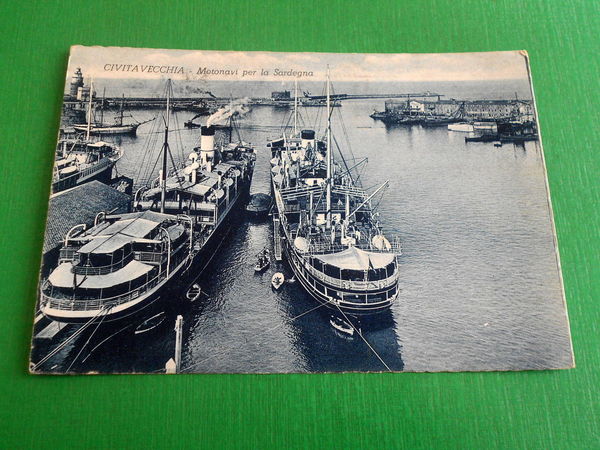 Cartolina Civitavecchia - Motonavi per la Sardegna 1952.