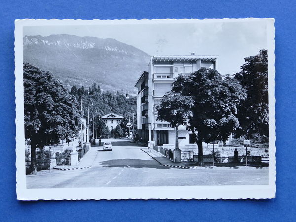 Cartolina Trento - Ponte e Piazza Vicenza con la Marzola …