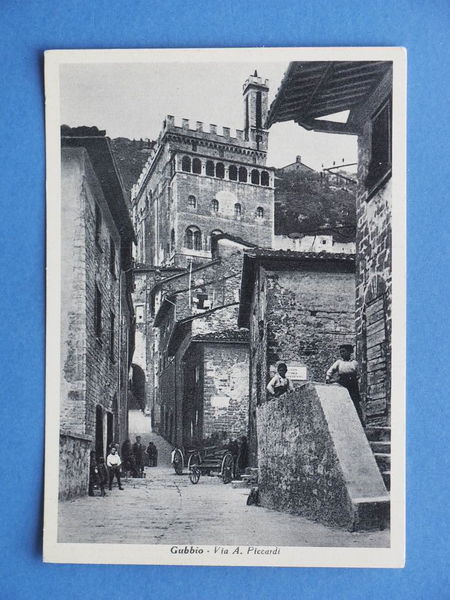 Cartolina Gubbio - Via A. Picardi - 1954 ca.