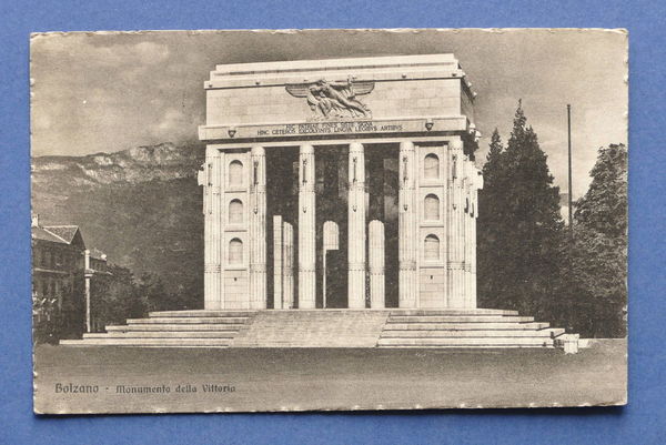 Cartolina Bolzano - Monumento della Vittoria - 1930 ca.