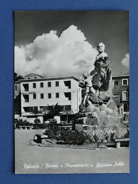Cartolina Iglesias - Piazza e Monumento a Quintino Sella - …