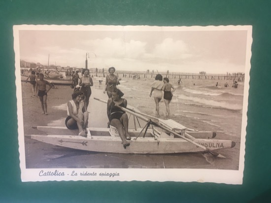 Cartolina Cattolica - La Ridente Spiaggia - 1950ca.