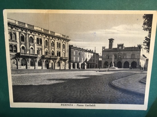 Cartolina Fidenza - Piazza Garibaldi - 1956