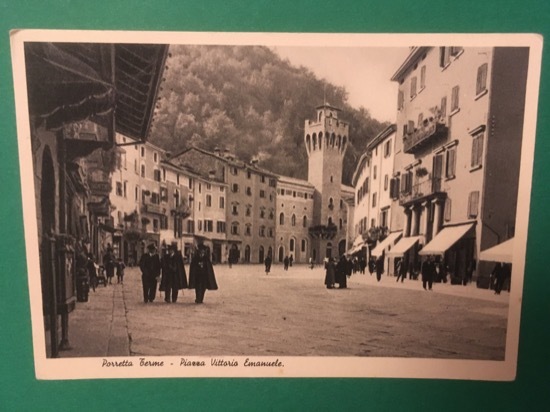 Cartolina Pozzetta Terme - Piazza Vittorio Emanuele - 1920 ca.