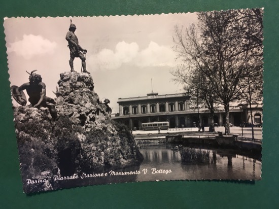 Cartolina Parma - Piazzale Satzione E Monumento C.Bottego - 1950