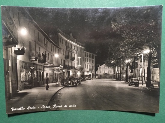 Cartolina Varallo Sesia - Corso Roma di Notte - 1956