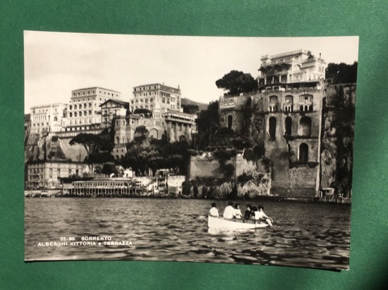 Cartolina Sorrento - Alberghi Vittoria e Terrazza - 1950